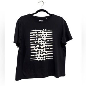 Uniqlo Black and White Graphic Tee